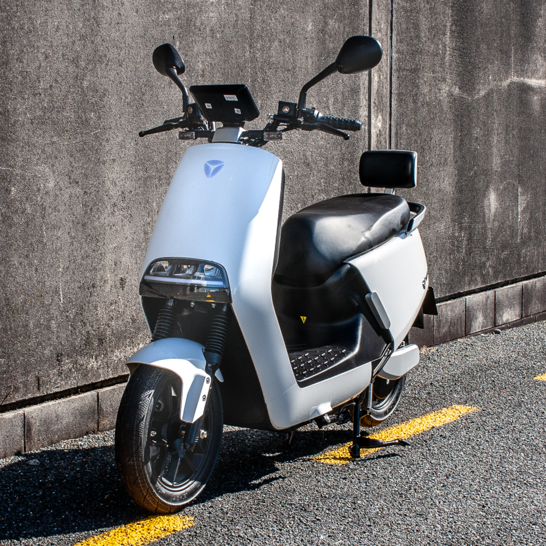 YADEA G5 Graphene (Electric Scooter)