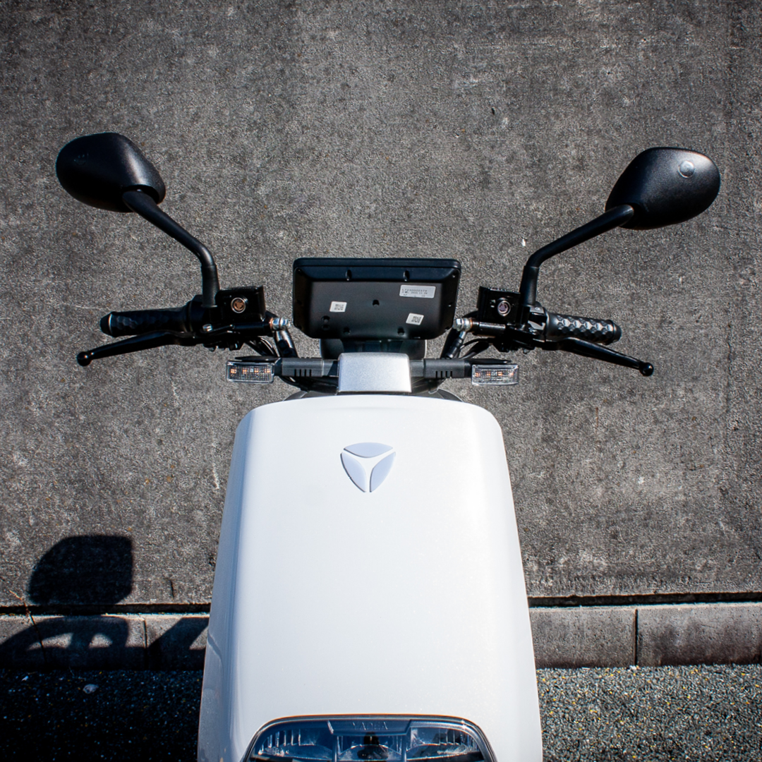 YADEA G5 Graphene (Electric Scooter)